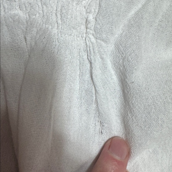 5/$25 XL White Crochet coverup - Picture 7 of 8